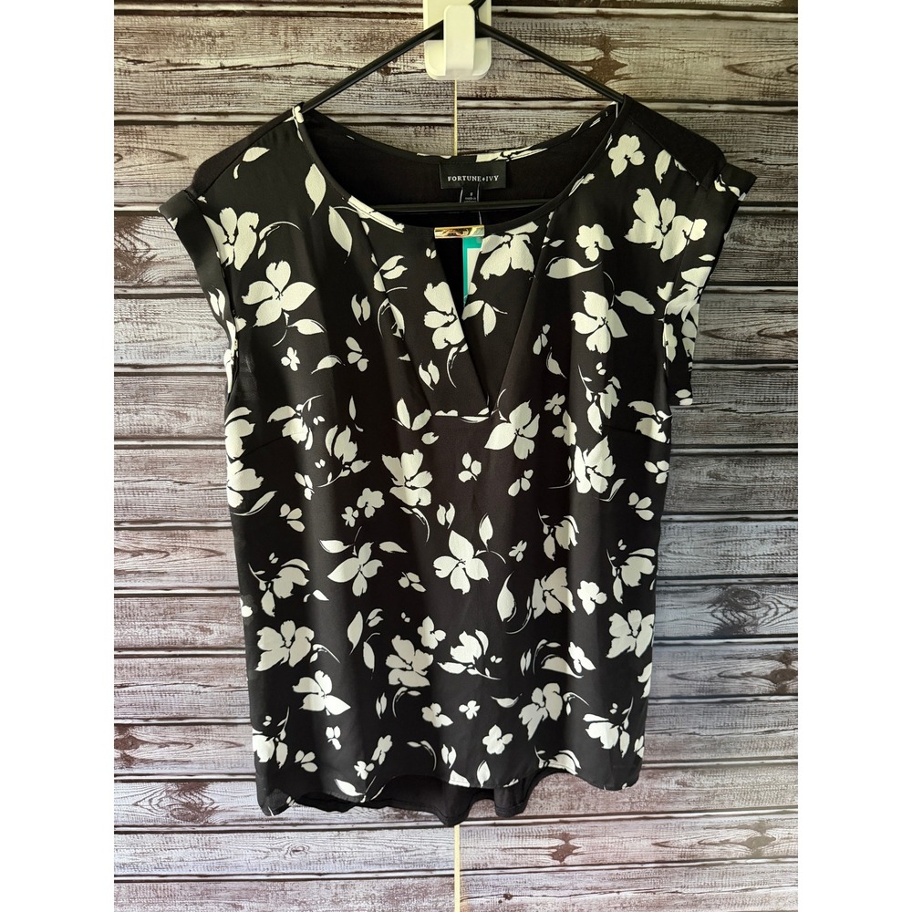 Fortune + Ivy Women's Catenia Hardware Detail Blouse Sz S Black White Floral NWT